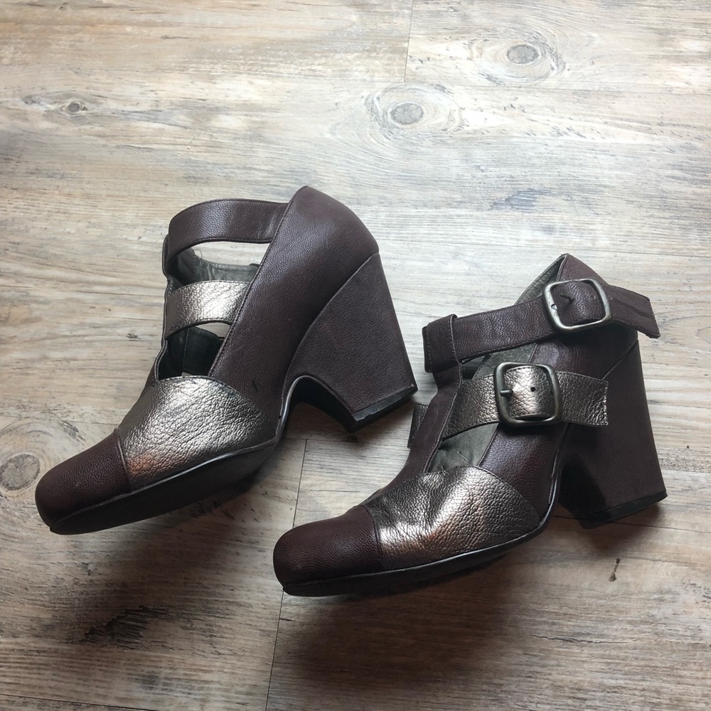 Soft surroundings brown leather